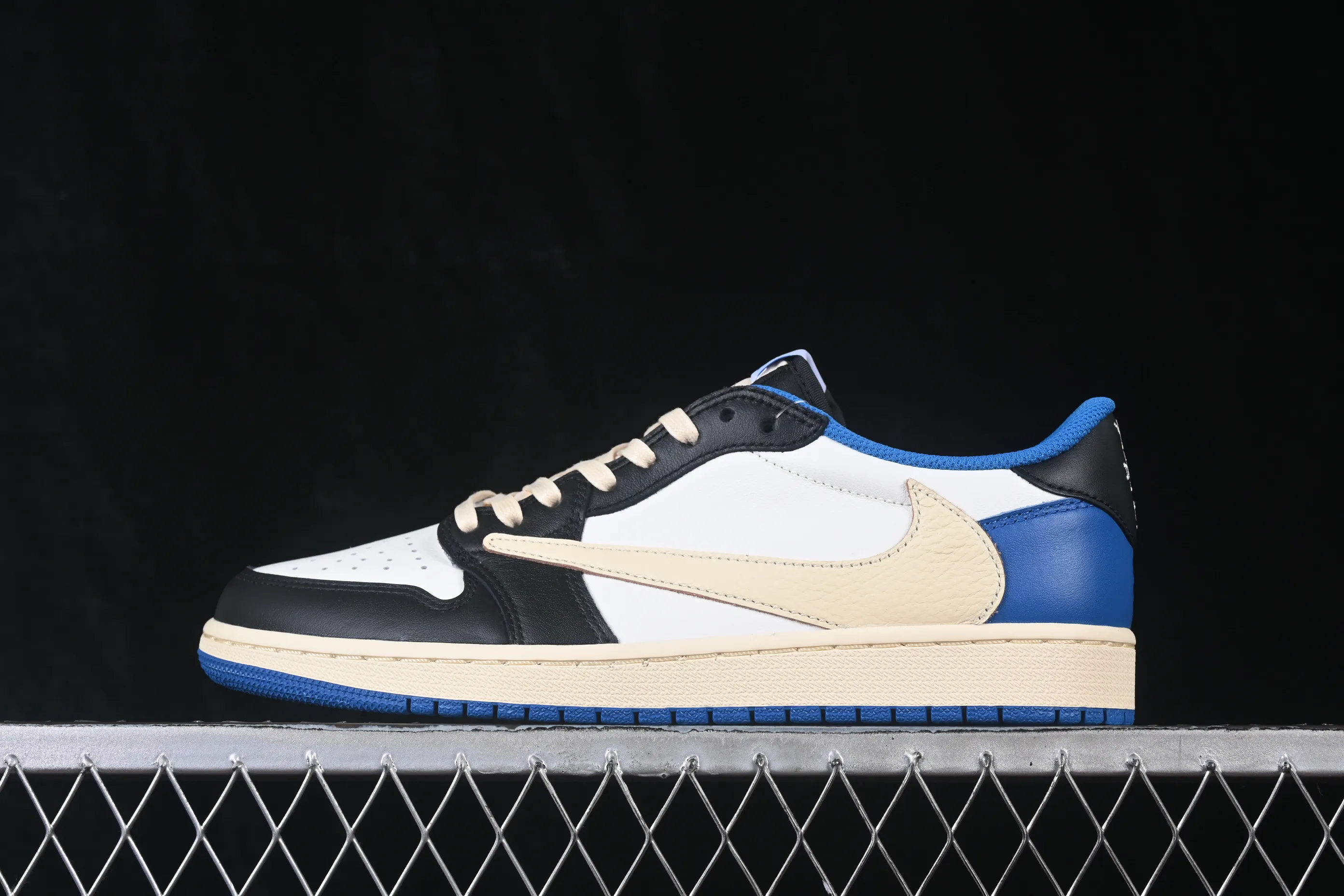 All categories Air Jordan Jordan series basketball shoes Air Jordan 1 Low GX foreign trade version Travis Scott x Air Jordan 1 Low OG AJ1 Joe 1 undercut low top full head layer DM7866-140
